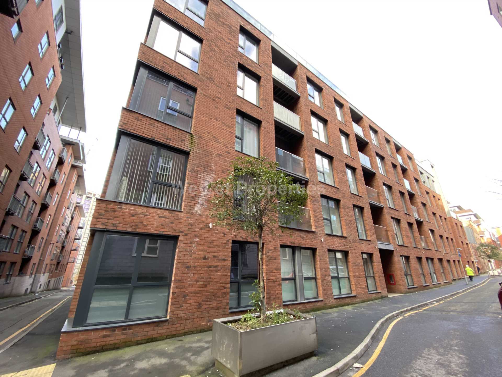 Halo, Simpson Street, Image 11