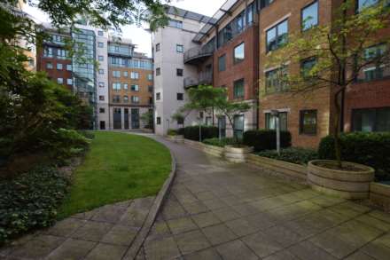 City South, City Road East, Image 13