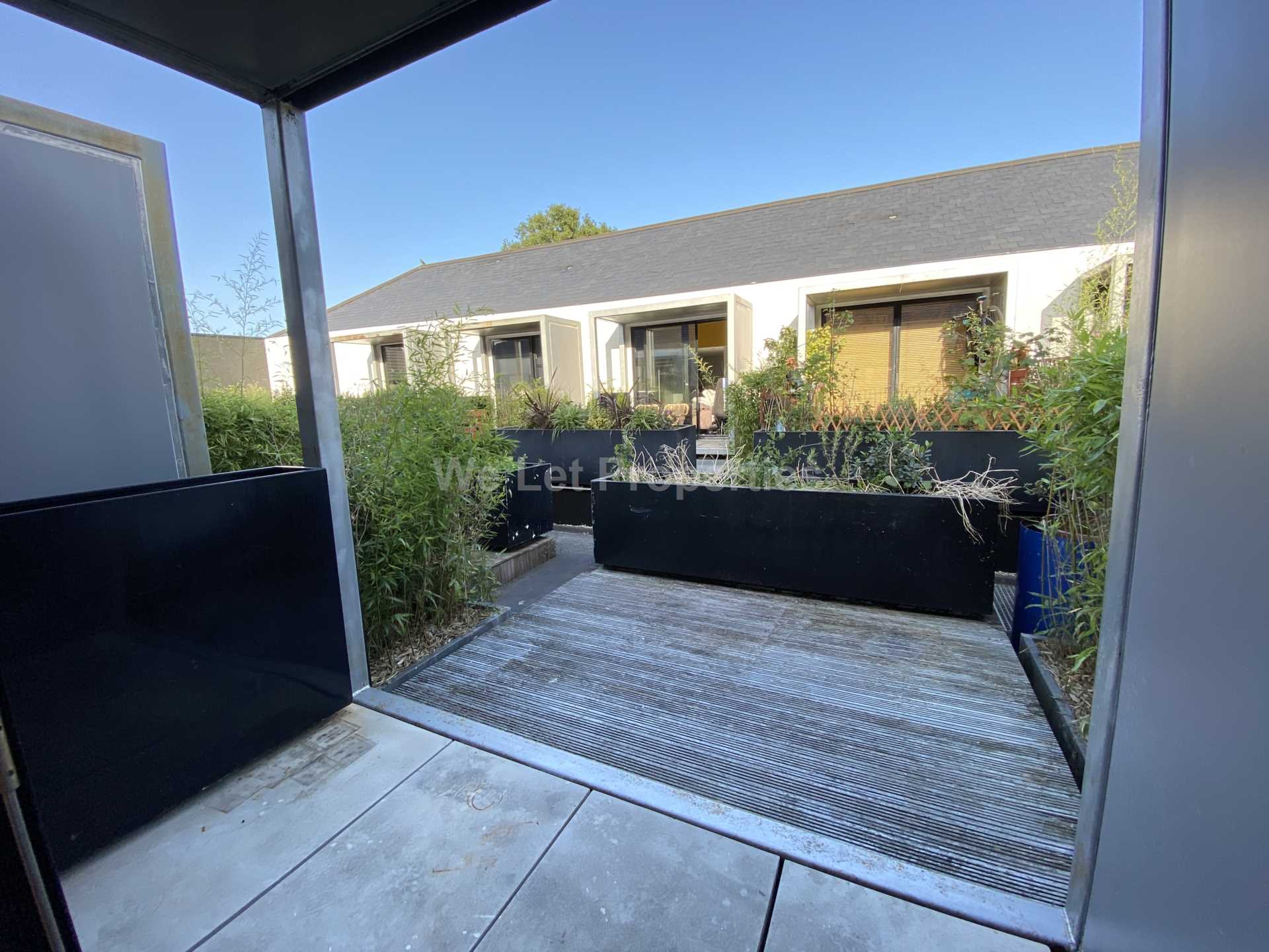Ash Street, Chimney Pot Park, Image 11