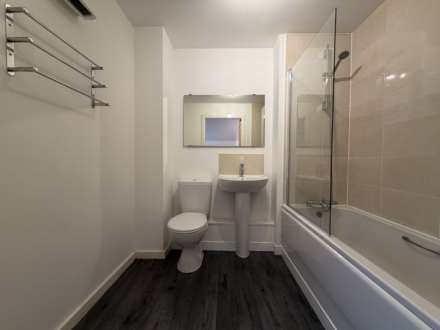 Spinner House, Salford, Image 12