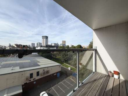 Spinner House, Salford, Image 14