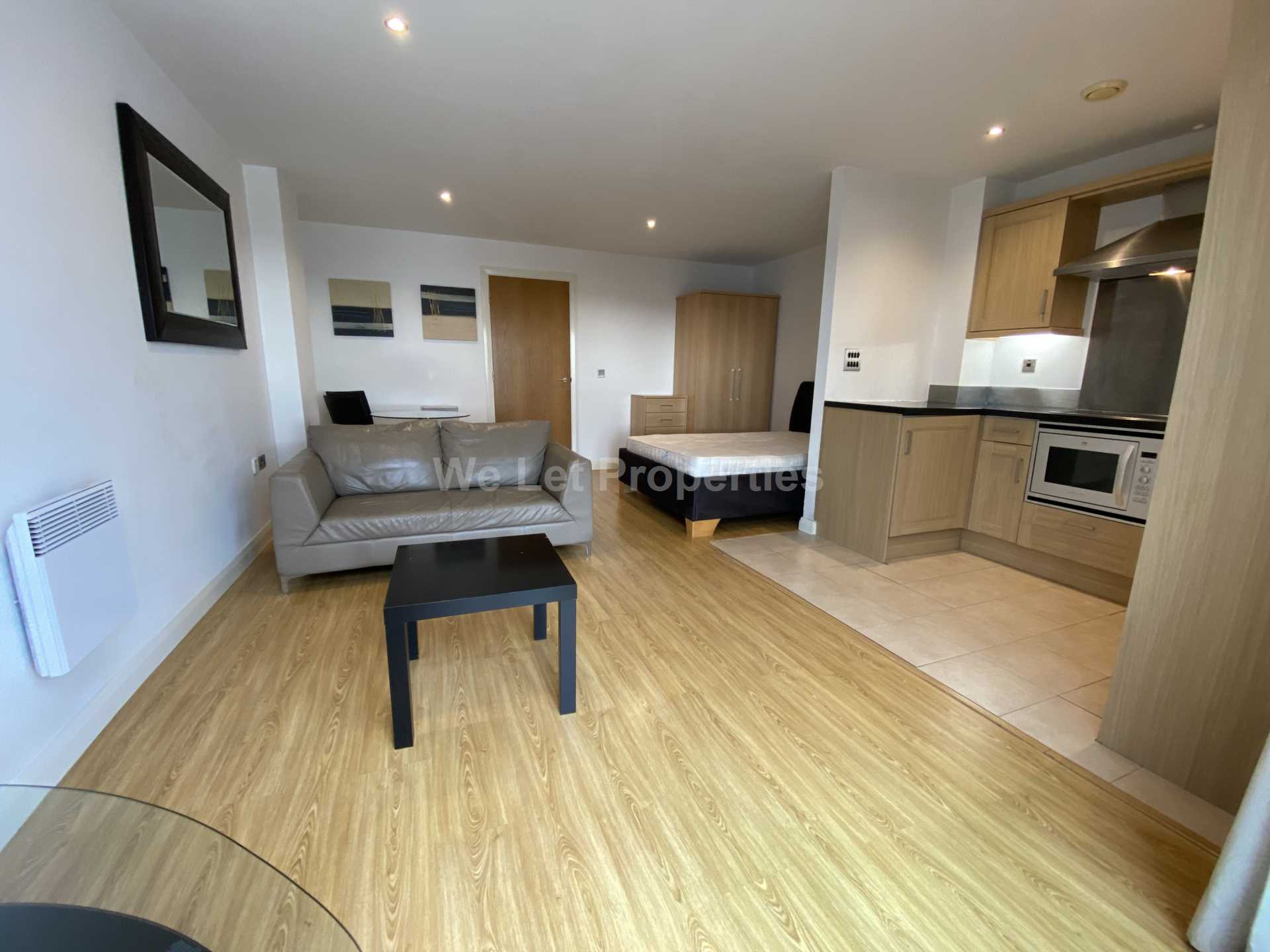 XQ7, Taylorson Street South, Image 1