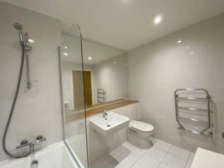 XQ7, Taylorson Street South, Image 8