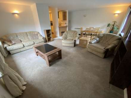 Property For Rent Upper Park Road, Manchester