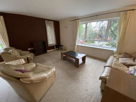 Ellerslie Court, Upper Park Road, Image 4