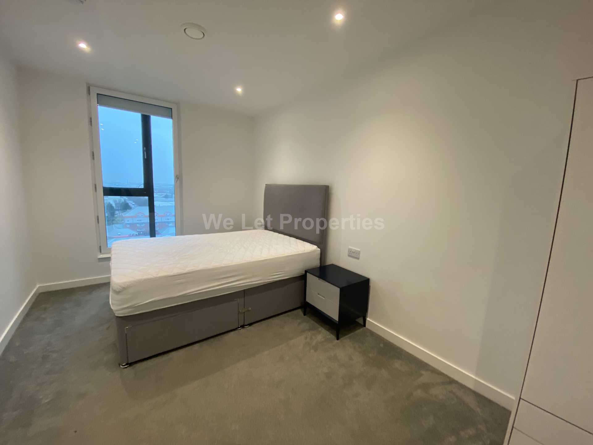 Wharf End, Salford Quays, Image 7