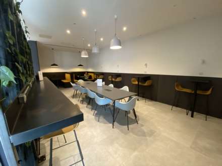 Wharf End, Salford Quays, Image 13