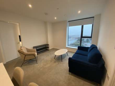 Wharf End, Salford Quays, Image 2