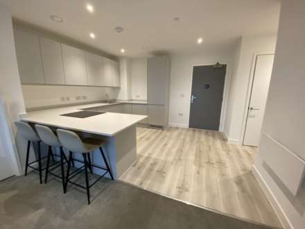 Wharf End, Salford Quays, Image 6