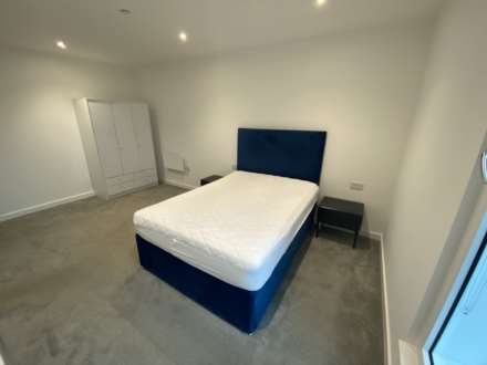 Wharf End, Salford Quays, Image 9