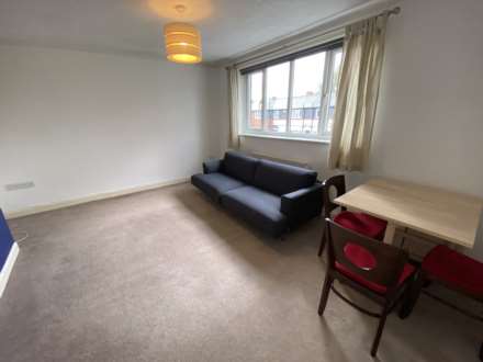 Longport Avenue, Withington, Image 4