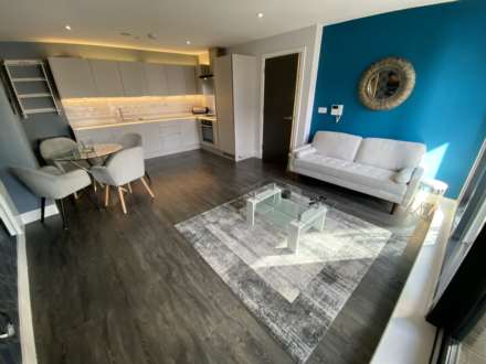 The Hallmark, Green Quarter, Image 3