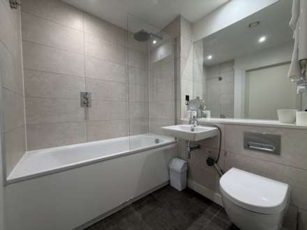 Oxygen Tower, Store Street, Image 8