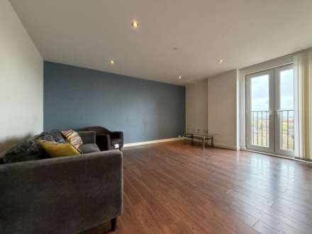 Property For Rent Sillavan Way, Manchester