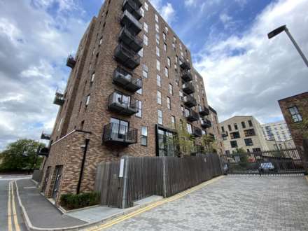 Lockgate Mews, New Islington, Image 14