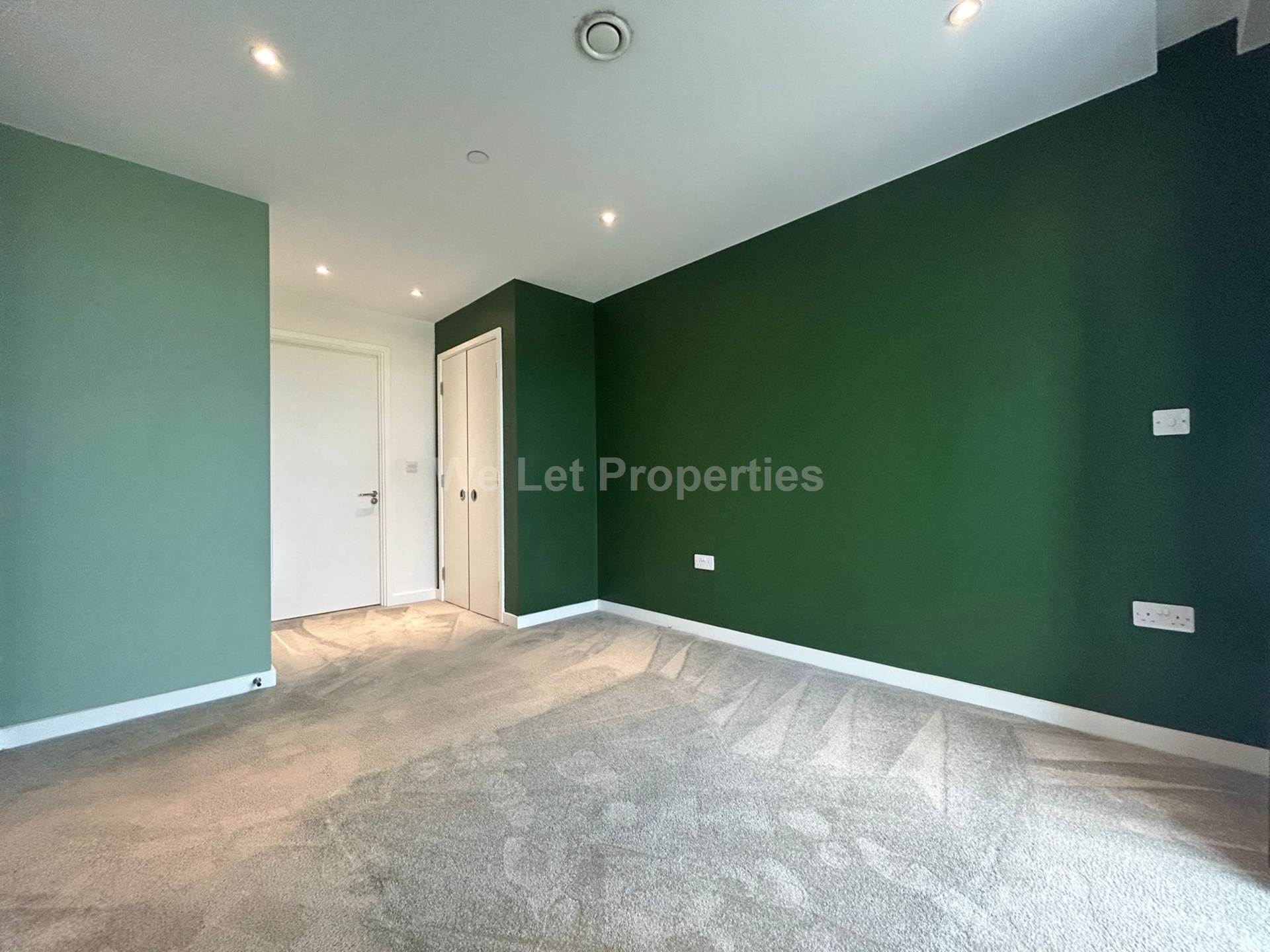 Local Crescent, Salford, Image 7