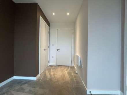 Local Crescent, Salford, Image 12