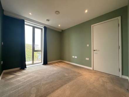 Local Crescent, Salford, Image 6