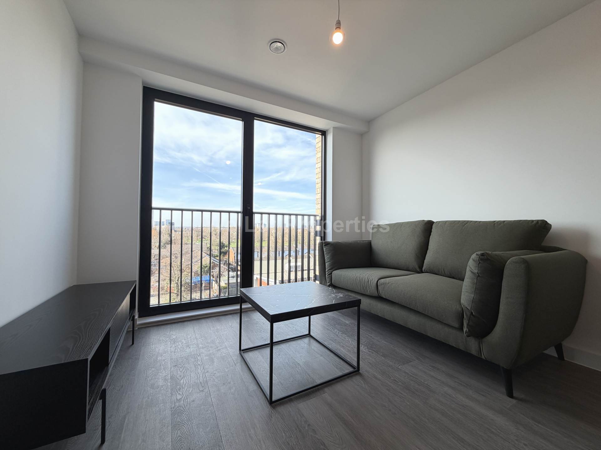 Berkeley Square, Ordsall Lane, Image 4