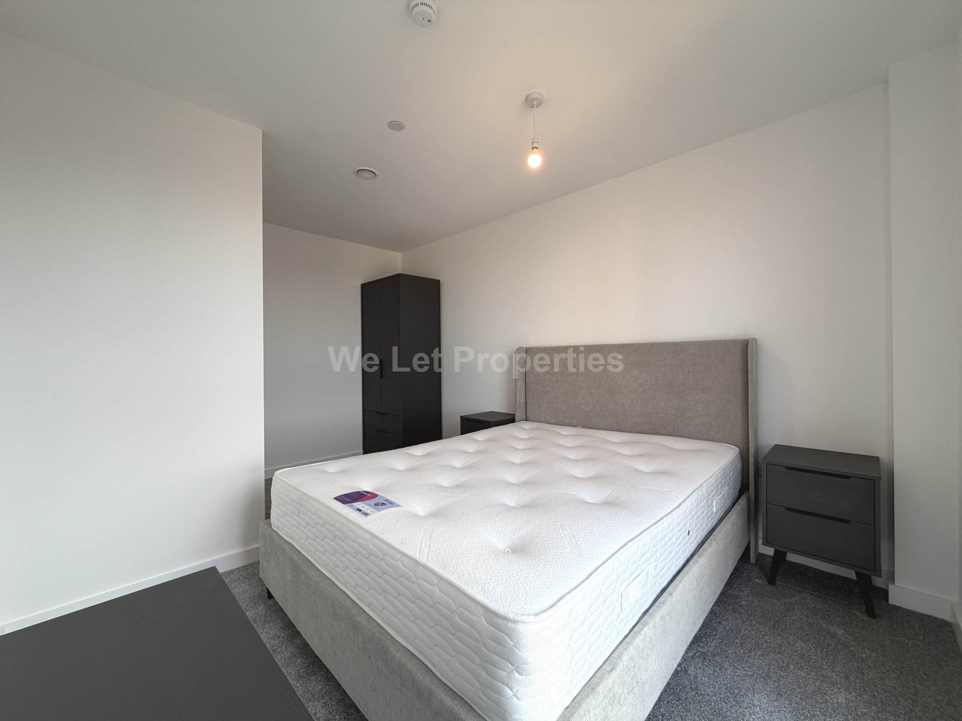 Berkeley Square, Ordsall Lane, Image 9