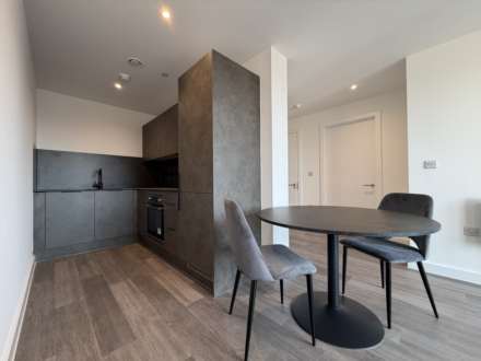 Berkeley Square, Ordsall Lane, Image 6