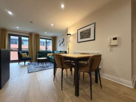 Lake House, Ellesmere Street, Image 6