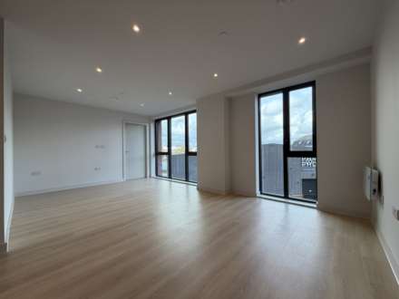 Waterhouse Gardens, Dutton Street, Image 4