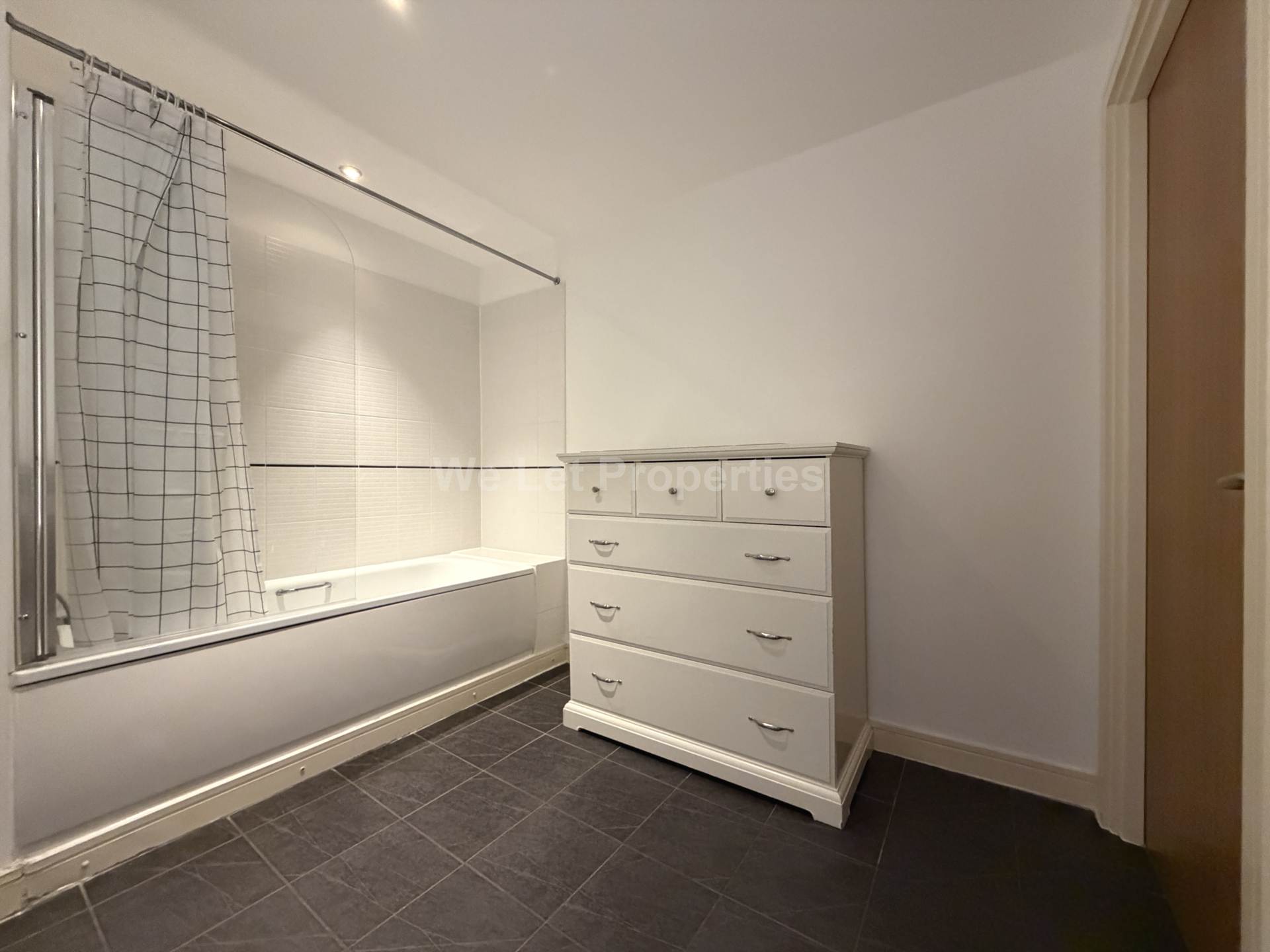 Northern Angel, Dyche Street, Image 15