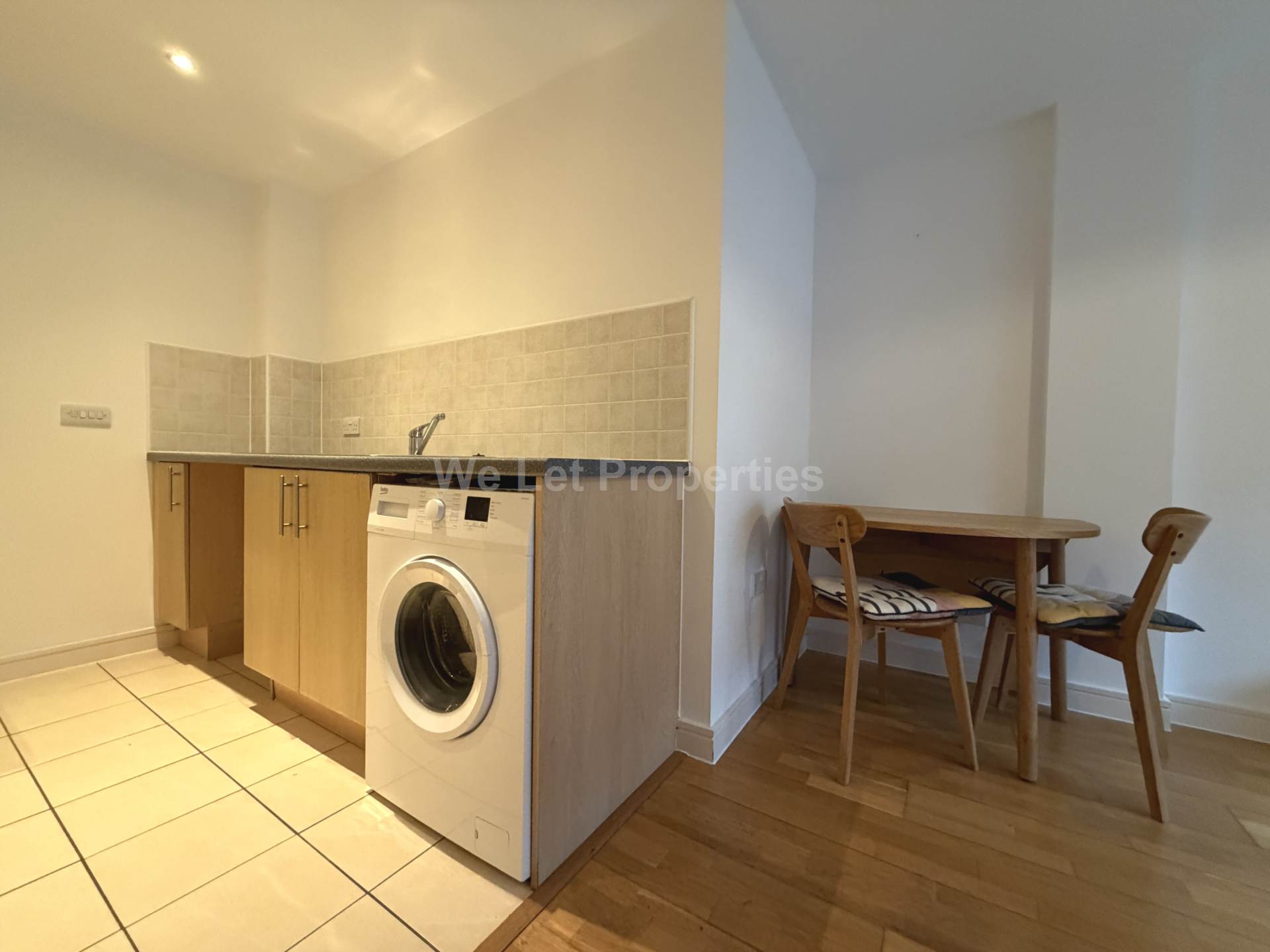 Northern Angel, Dyche Street, Image 4