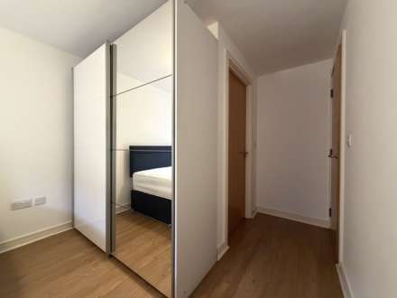 Northern Angel, Dyche Street, Image 10