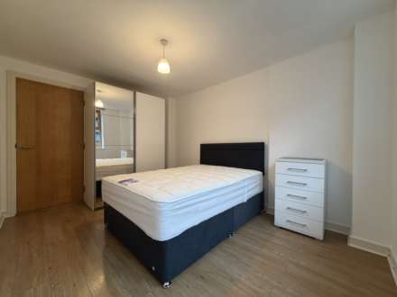 Northern Angel, Dyche Street, Image 12