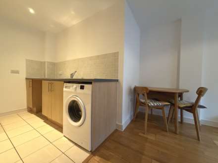 Northern Angel, Dyche Street, Image 4