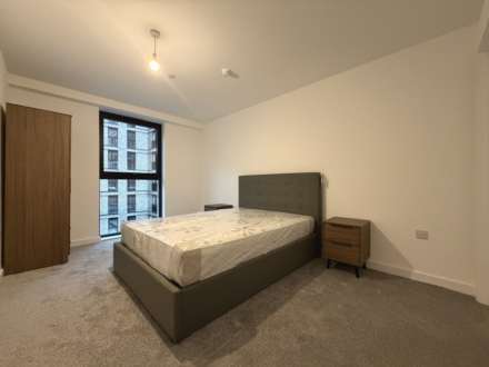 Berkeley Square, Ordsall Lane, Image 8