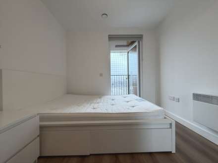 The Gateway, Salford Quays, Image 16