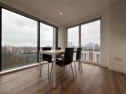 The Gateway, Salford Quays, Image 6