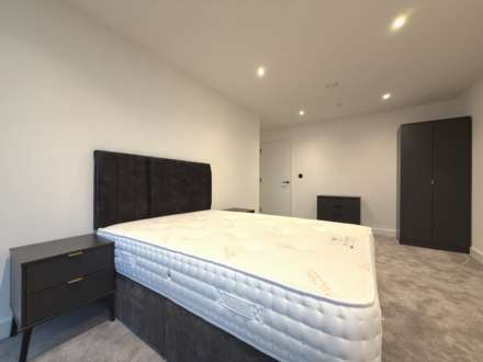 Vista River Gardens, Trinity Way, Image 11