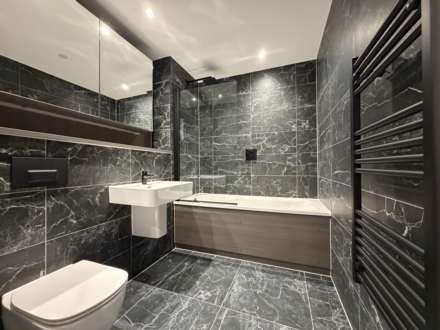 Vista River Gardens, Trinity Way, Image 12