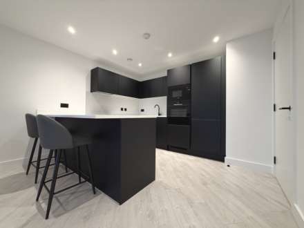 Vista River Gardens, Trinity Way, Image 4