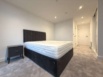 Vista River Gardens, Trinity Way, Image 7