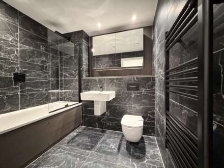 Vista River Gardens, Trinity Way, Image 15