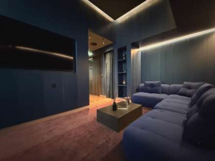 Vista River Gardens, Trinity Way, Image 33