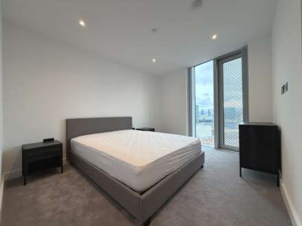 Vista River Gardens, Trinity Way, Image 8