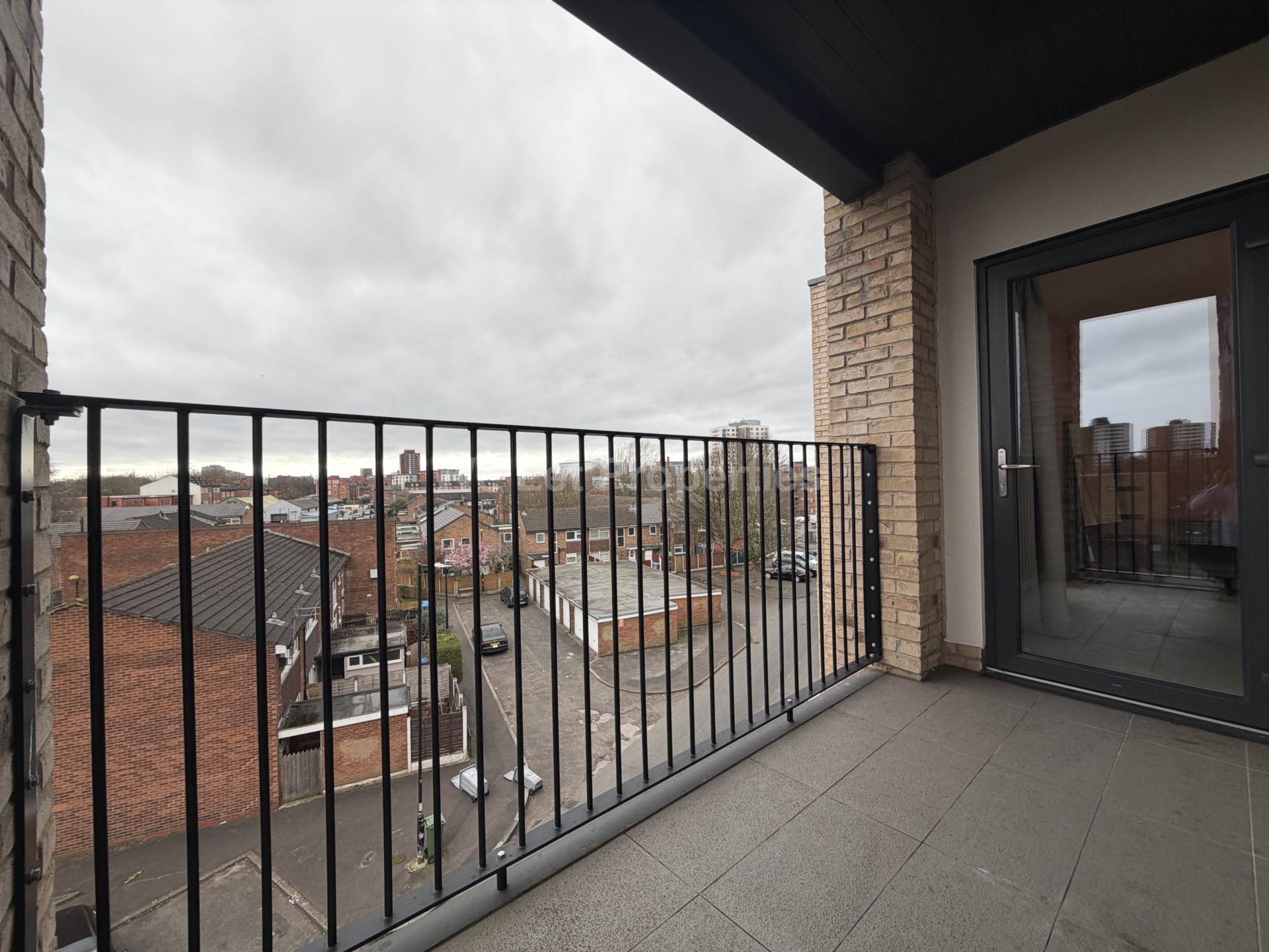 Glaze Brook Apartments, Hulme, Image 16