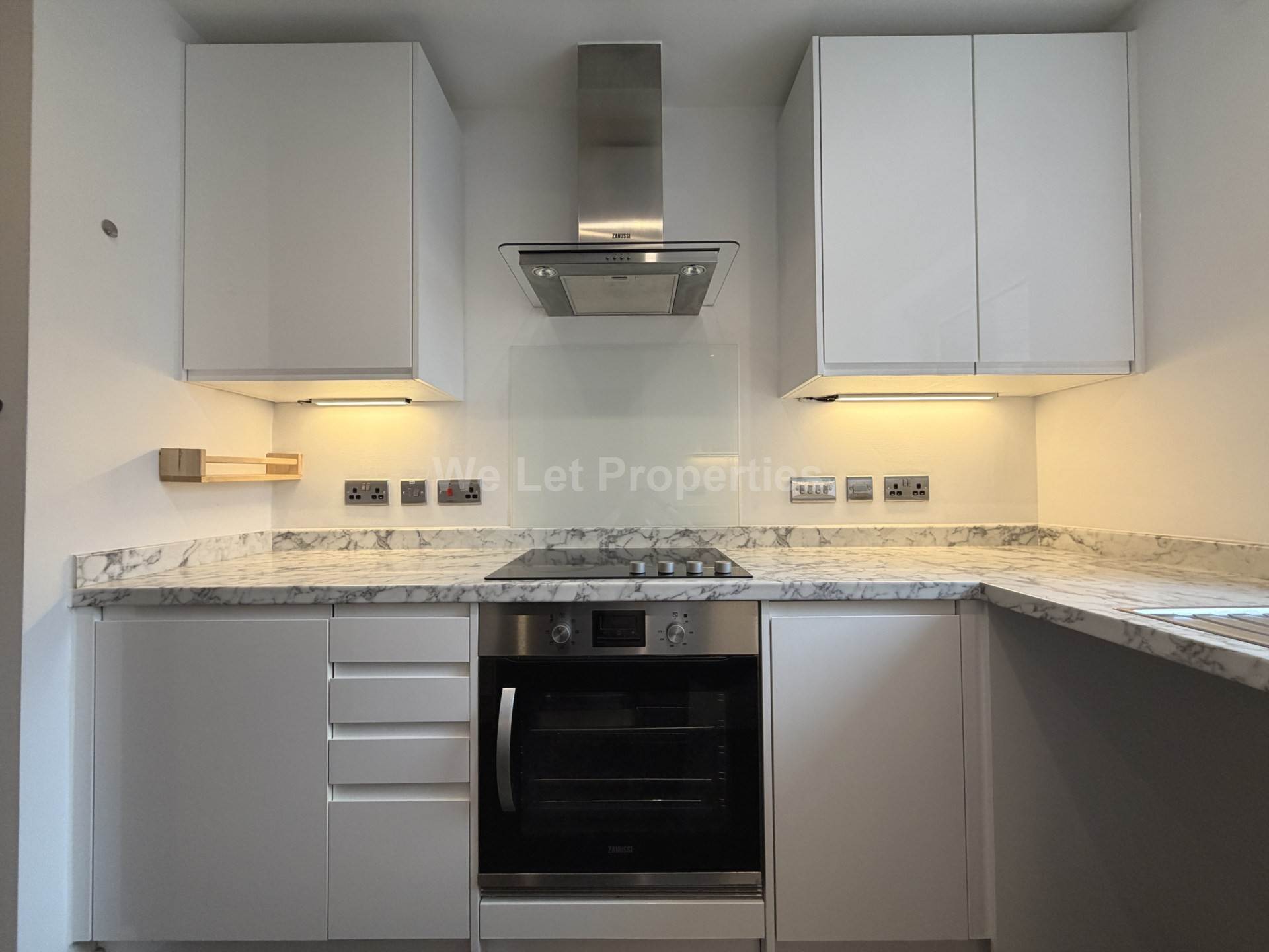 Glaze Brook Apartments, Hulme, Image 8