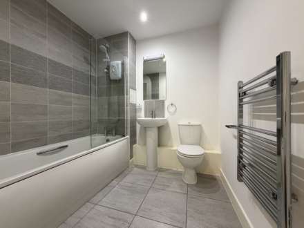 Glaze Brook Apartments, Hulme, Image 15