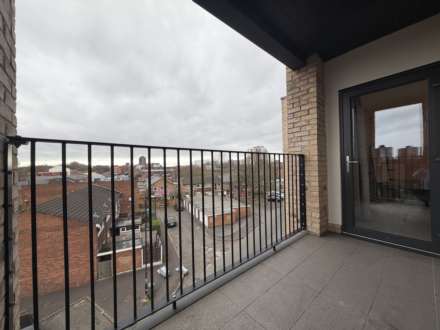 Glaze Brook Apartments, Hulme, Image 16