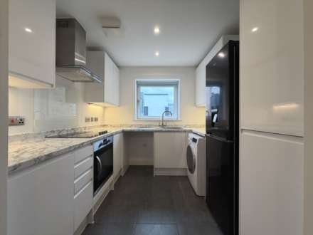 Glaze Brook Apartments, Hulme, Image 6