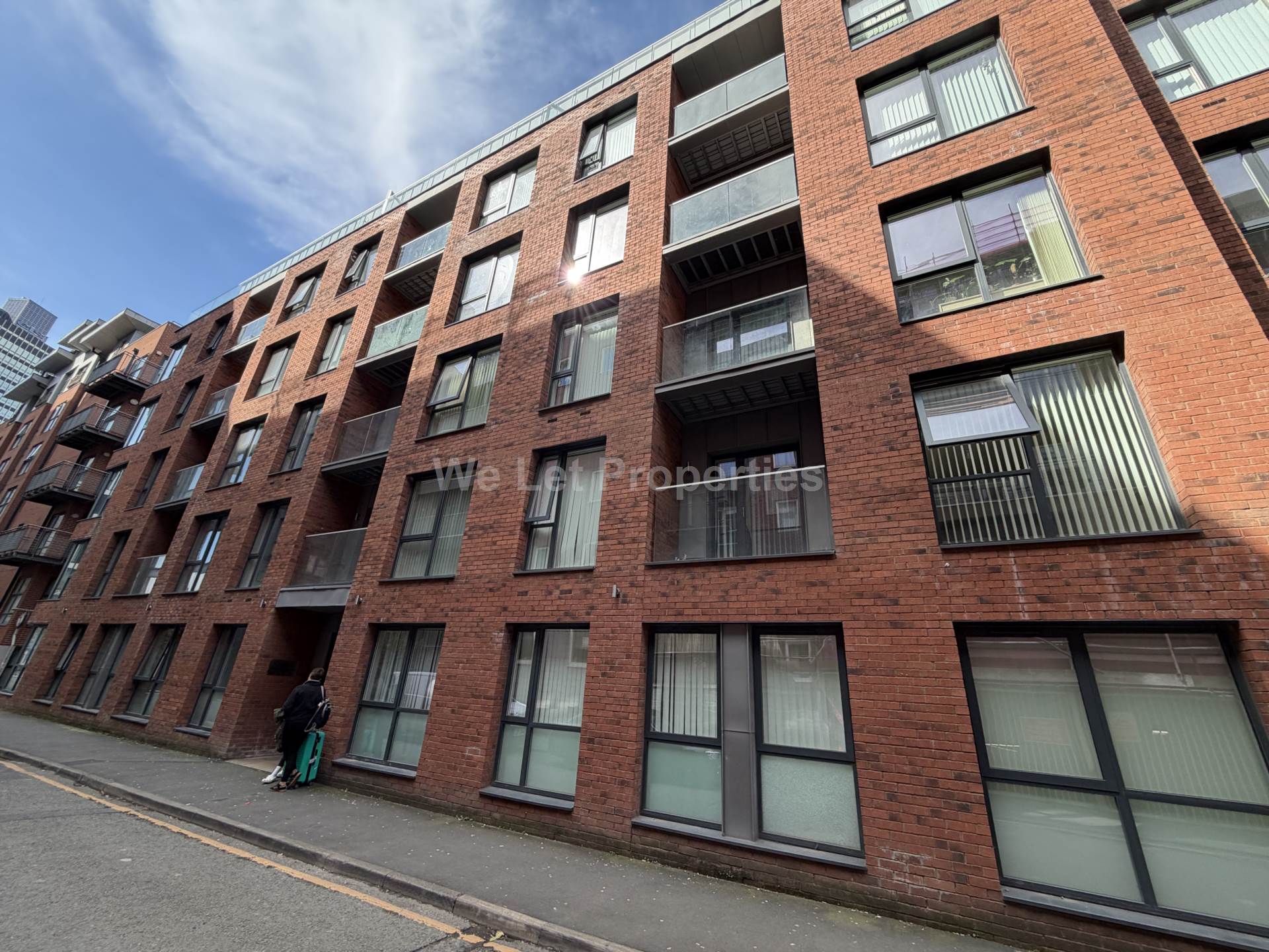 Halo, Simpson Street, Image 10