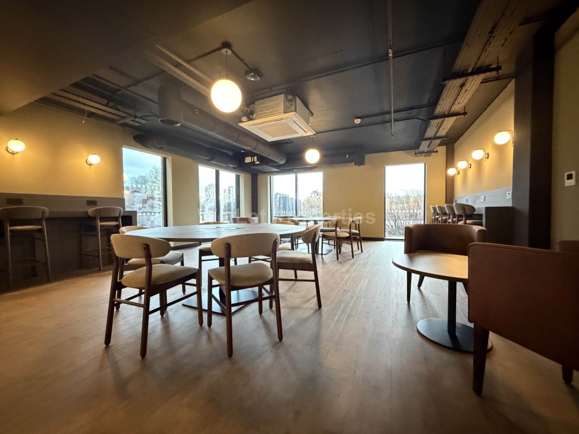 Berkeley Square, Ordsall Lane, Image 6