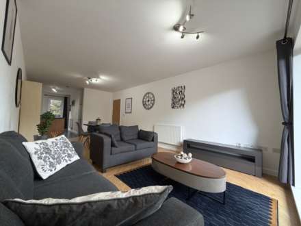 4 The Waterfront, Sport City, Image 1